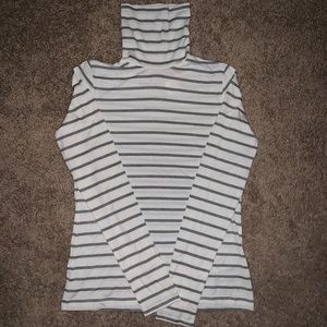 Banana Republic Threadsoft Turtleneck T-shirt